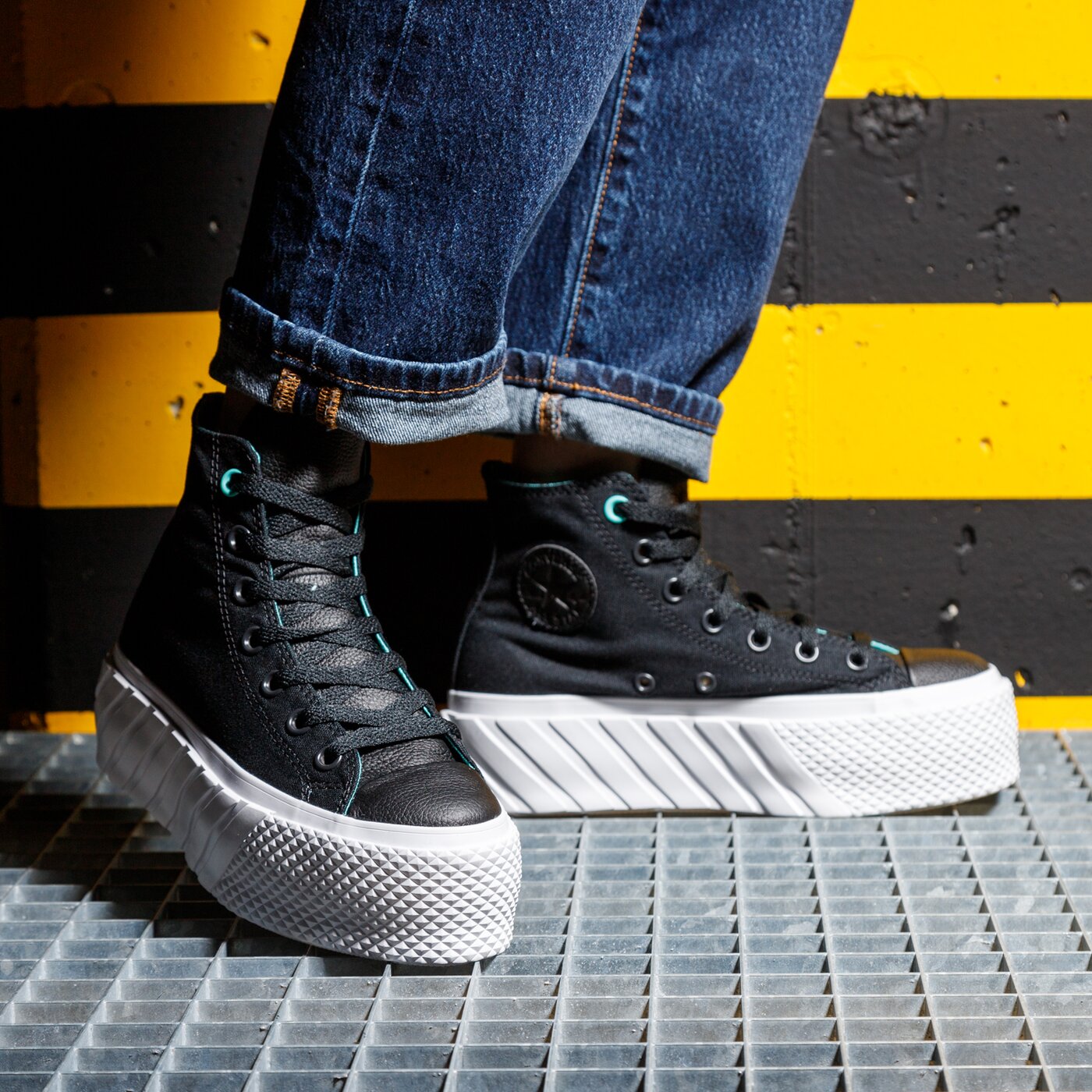 Дамски маратонки CONVERSE CHUCK TAYLOR ALL STAR LIFT NEW 571675c цвят черен