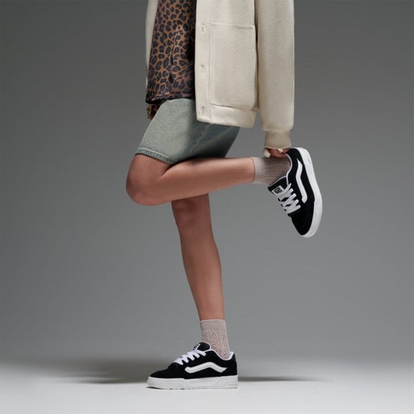 Детски маратонки VANS HYLANE vn000d4pfcb1 цвят черен