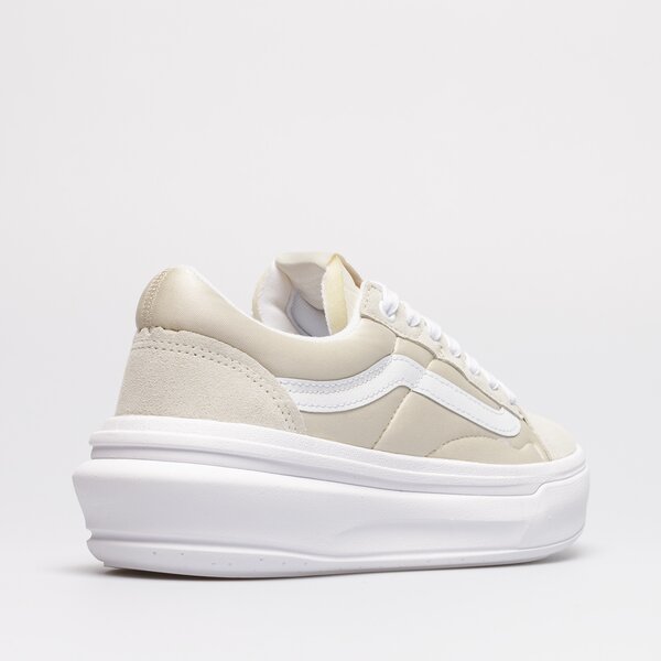 Дамски маратонки VANS UA OLD SKOOL OVERT CC vn0a7q5e1nf1 цвят бежов