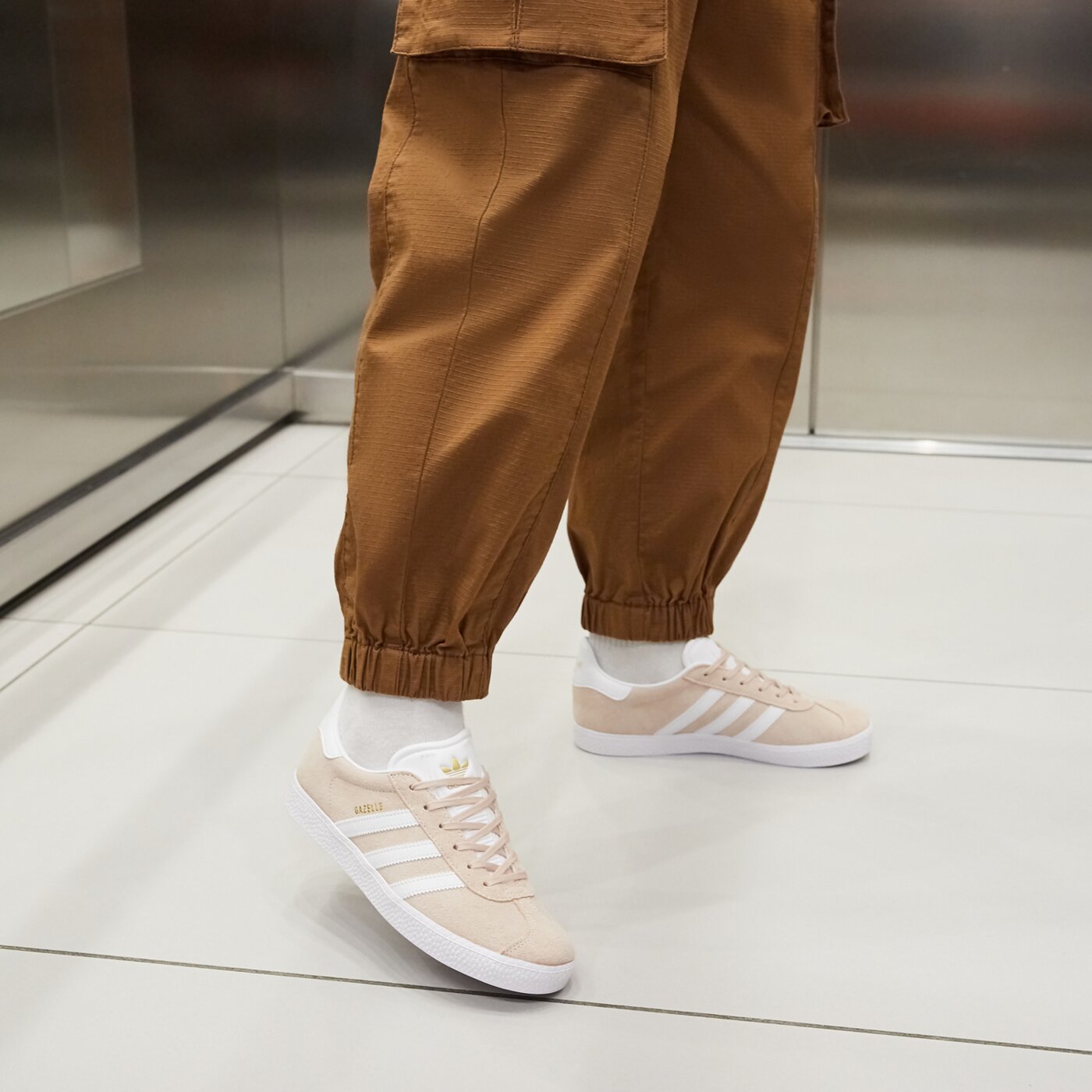 Детски маратонки ADIDAS GAZELLE J h01512 цвят пастелнорозов