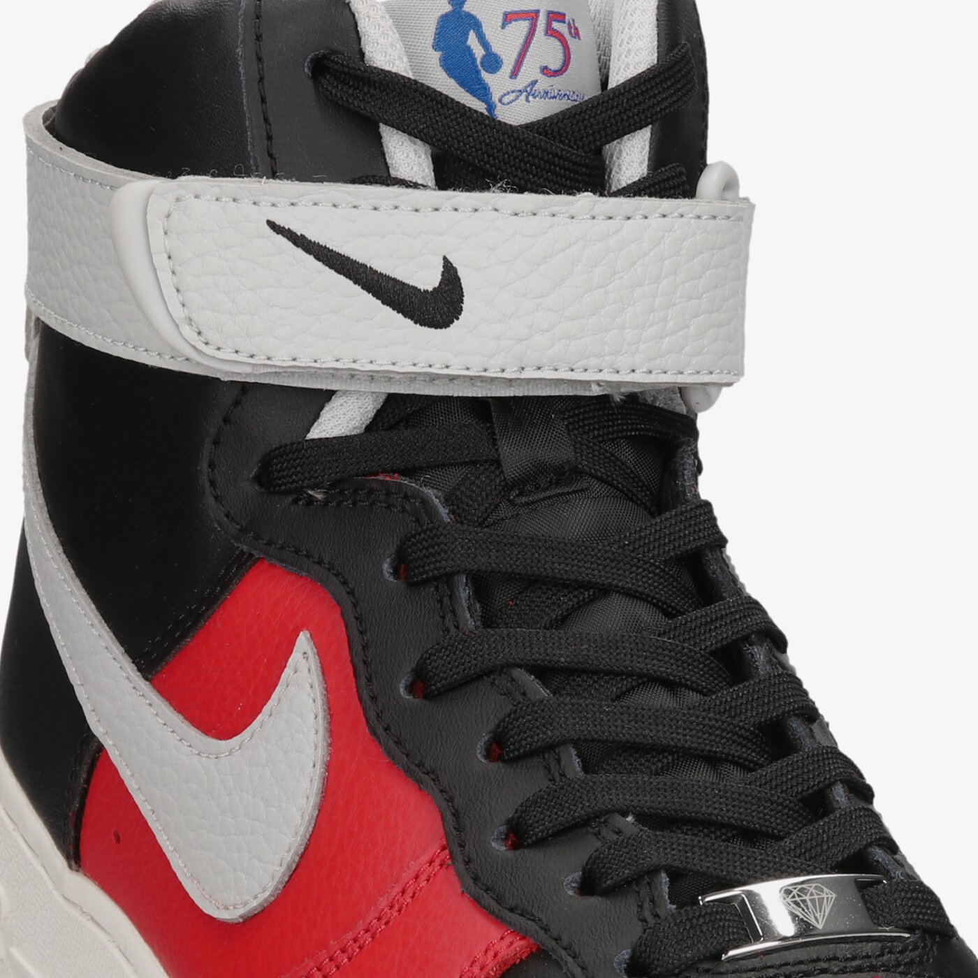 Мъжки маратонки NIKE AIR FORCE 1 HIGH '07 LV8 EMB dc8870-001 цвят черен