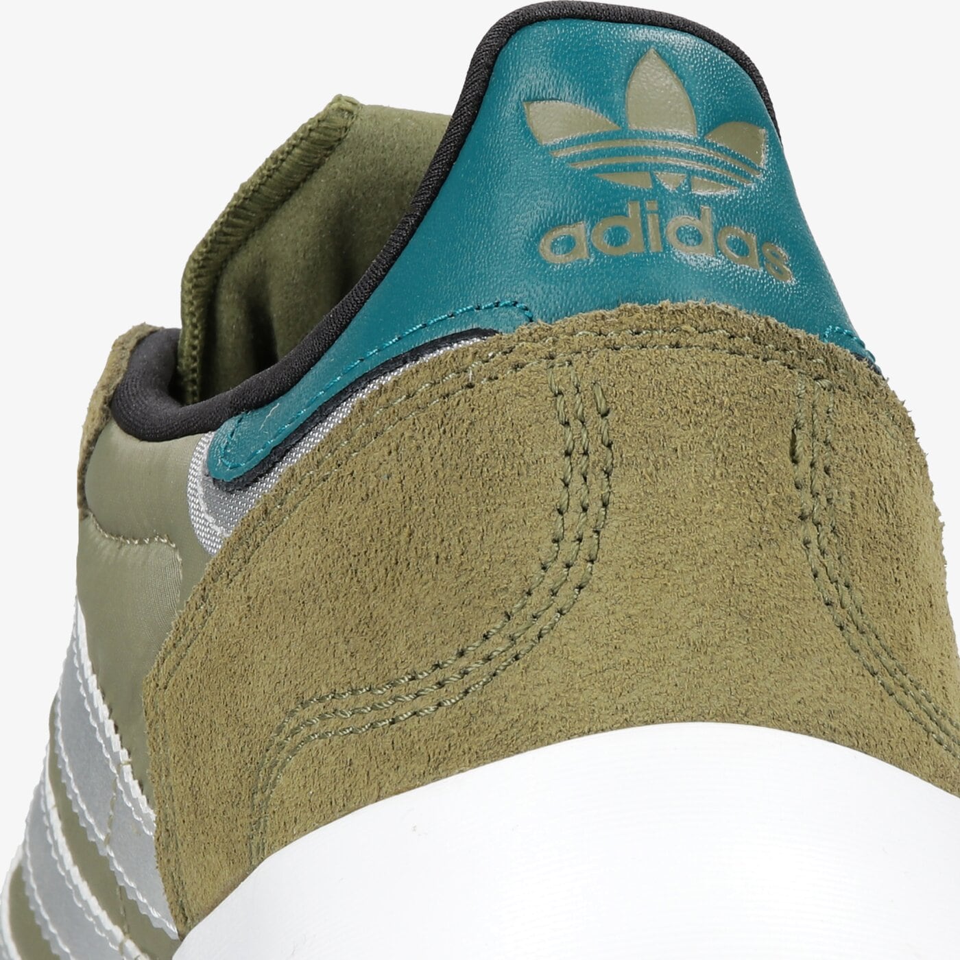 Мъжки маратонки ADIDAS RETROPY F2 gw0505 цвят каки