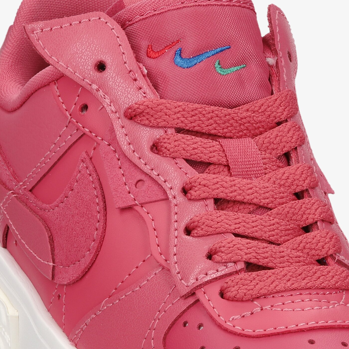 Дамски маратонки NIKE AIR FORCE 1 FONTANKA da7024-601 цвят розов