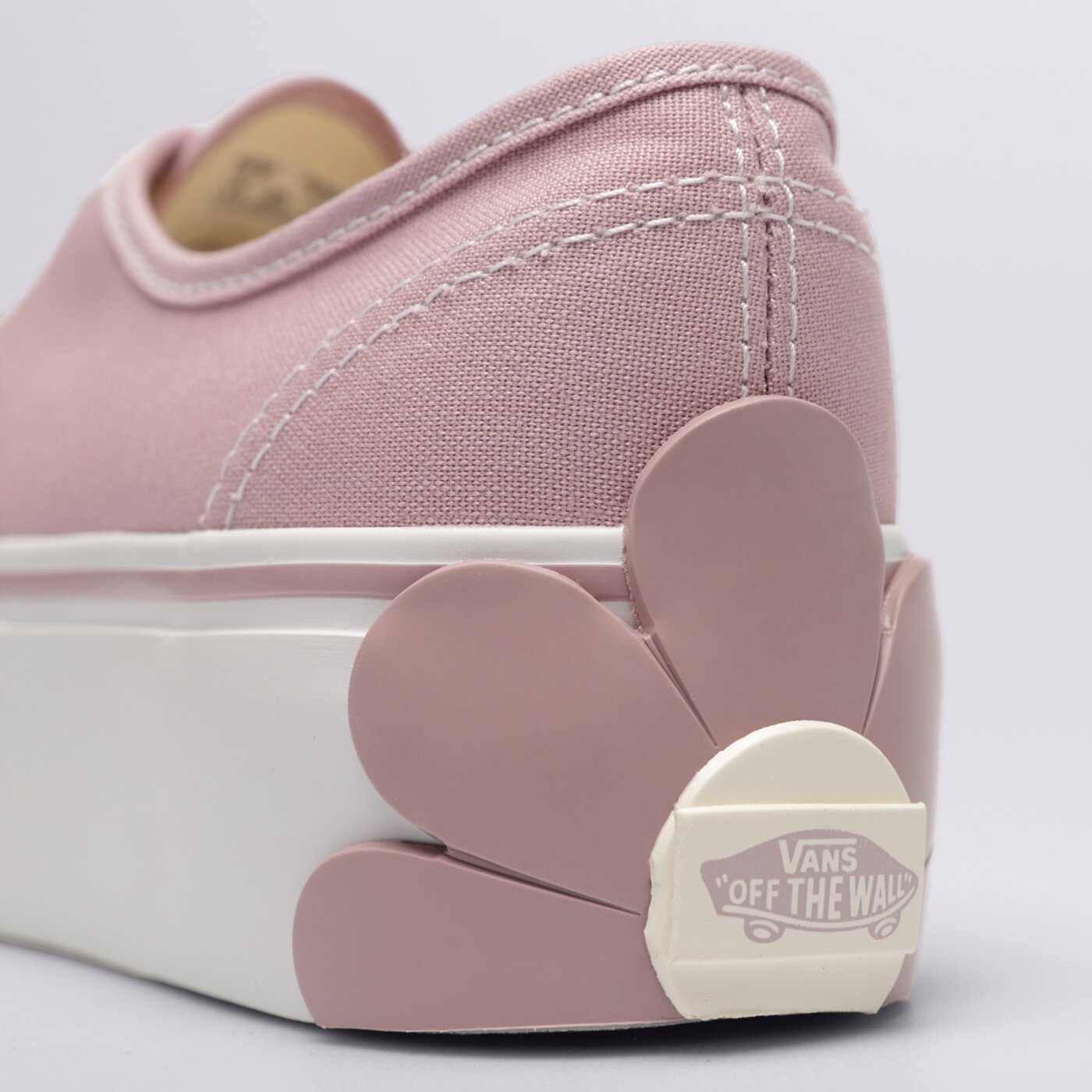 Дамски маратонки VANS AUTHENTIC STACKFORM OSF vn0005utblt1 цвят розов