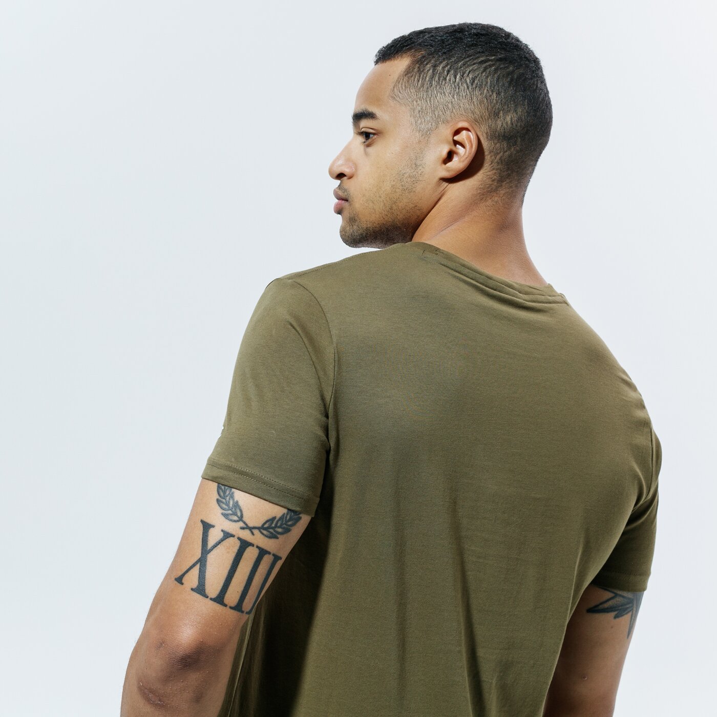 Мъжка тениска CHAMPION ТЕНИСКА CREWNECK ТЕНИСКА 214747ms549 цвят каки