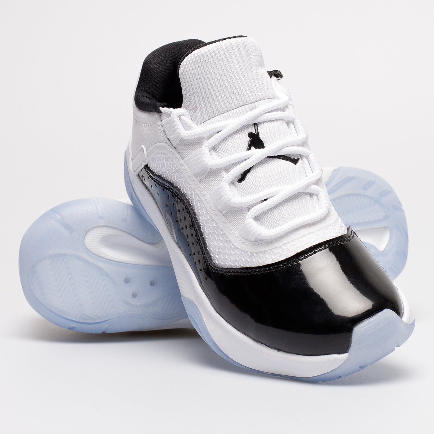 Детски маратонки AIR JORDAN 11 CMFT LOW (GS) dv2208-100 цвят бял