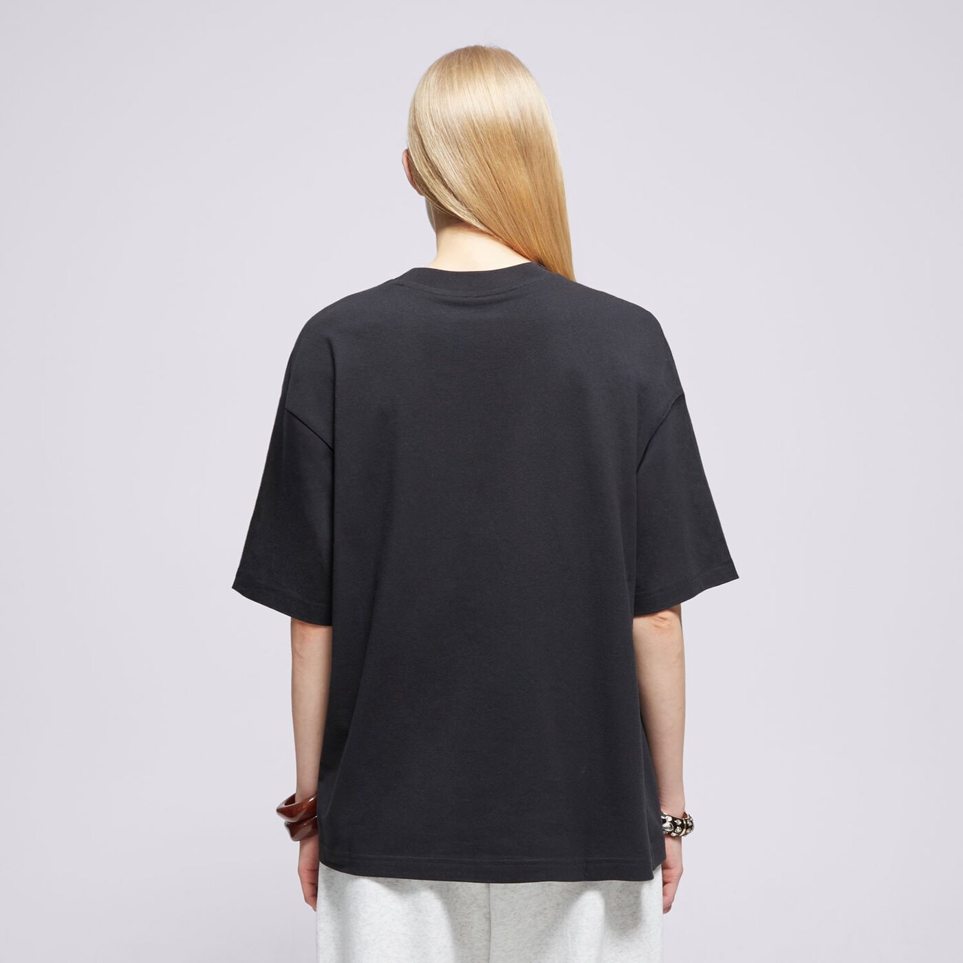 Дамска тениска NEW BALANCE ТЕНИСКА REIMAGINED OVERSIZED wt51529bk цвят черен