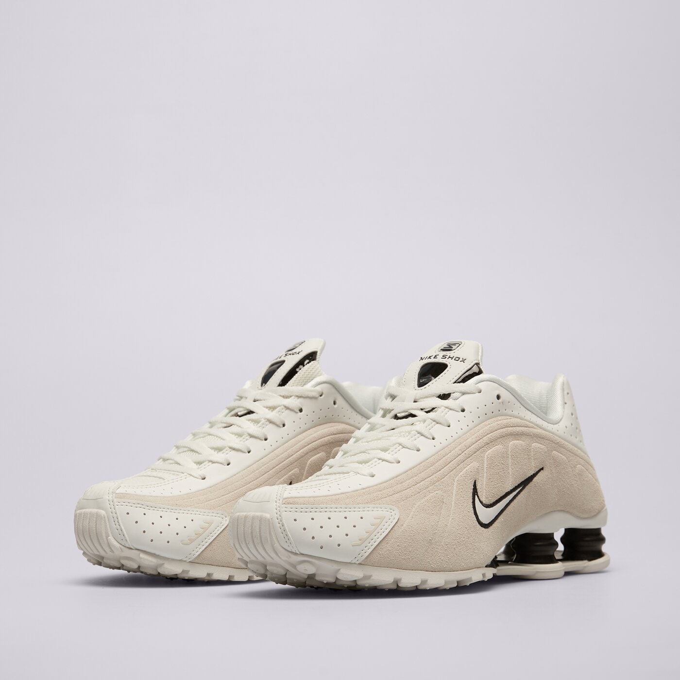 Дамски маратонки NIKE W SHOX R4 SE hq7739-100 цвят бежов