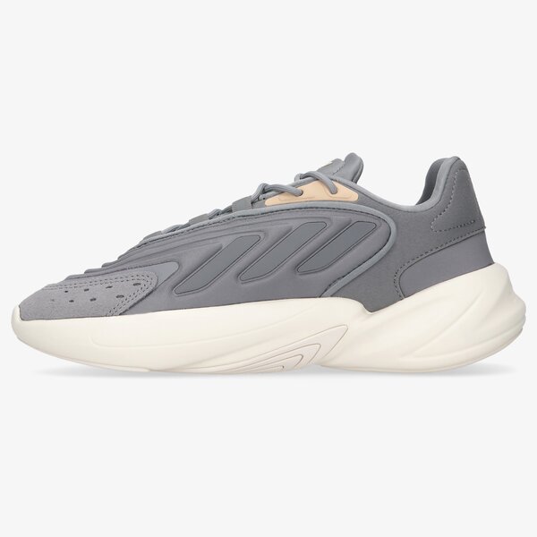 Дамски маратонки ADIDAS OZELIA WOMEN'S  gy6195 цвят черен