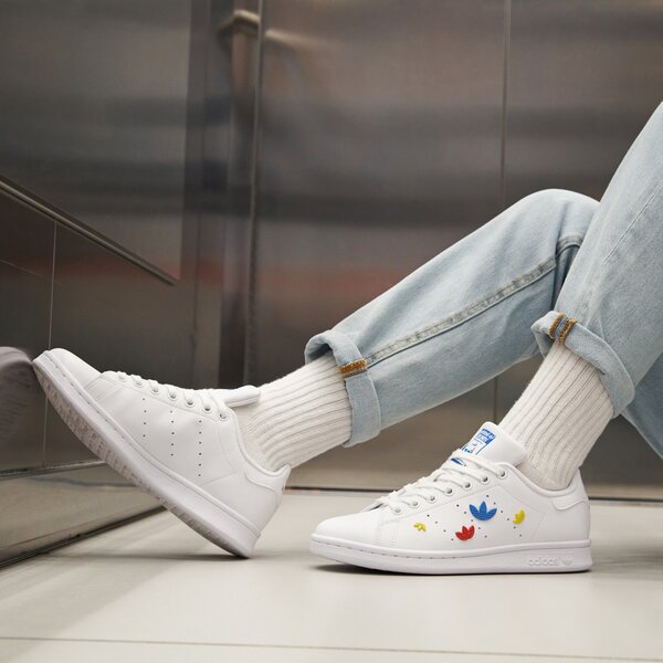 Детски маратонки ADIDAS STAN SMITH J  gy4244 цвят бял