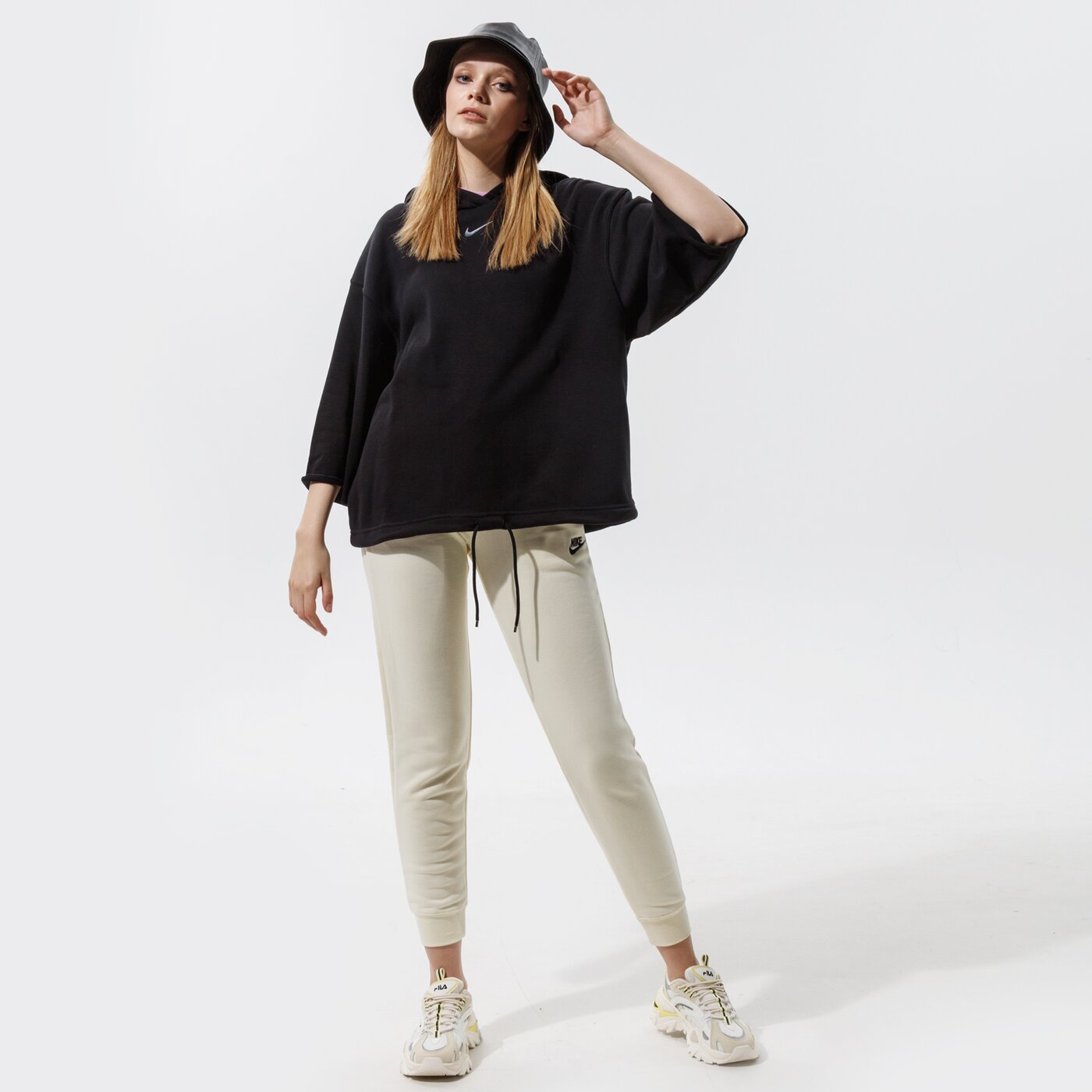 Дамски суичър NIKE СУИТЧЪР С КАЧУЛКА W NSW ICN CLSH SS HOODIE FT cz9332-010 цвят черен