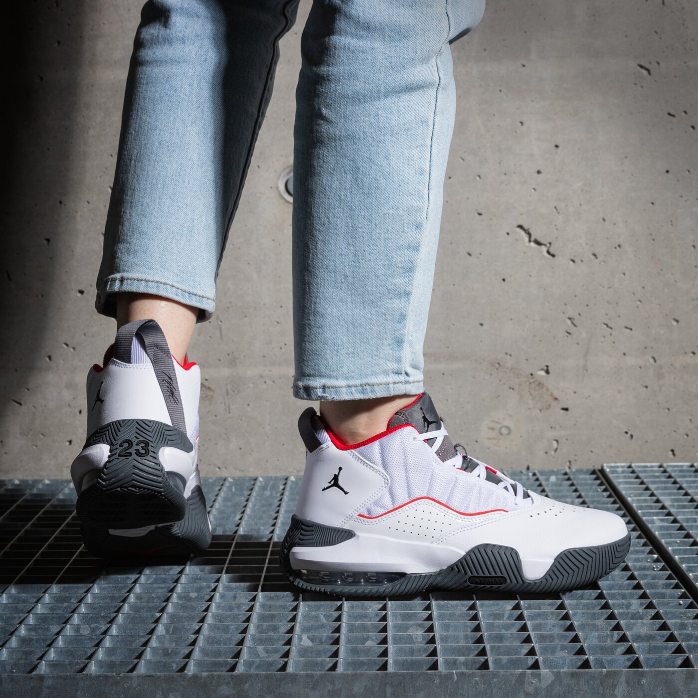 Детски маратонки JORDAN STAY LOYAL  dc7230-105 цвят бял