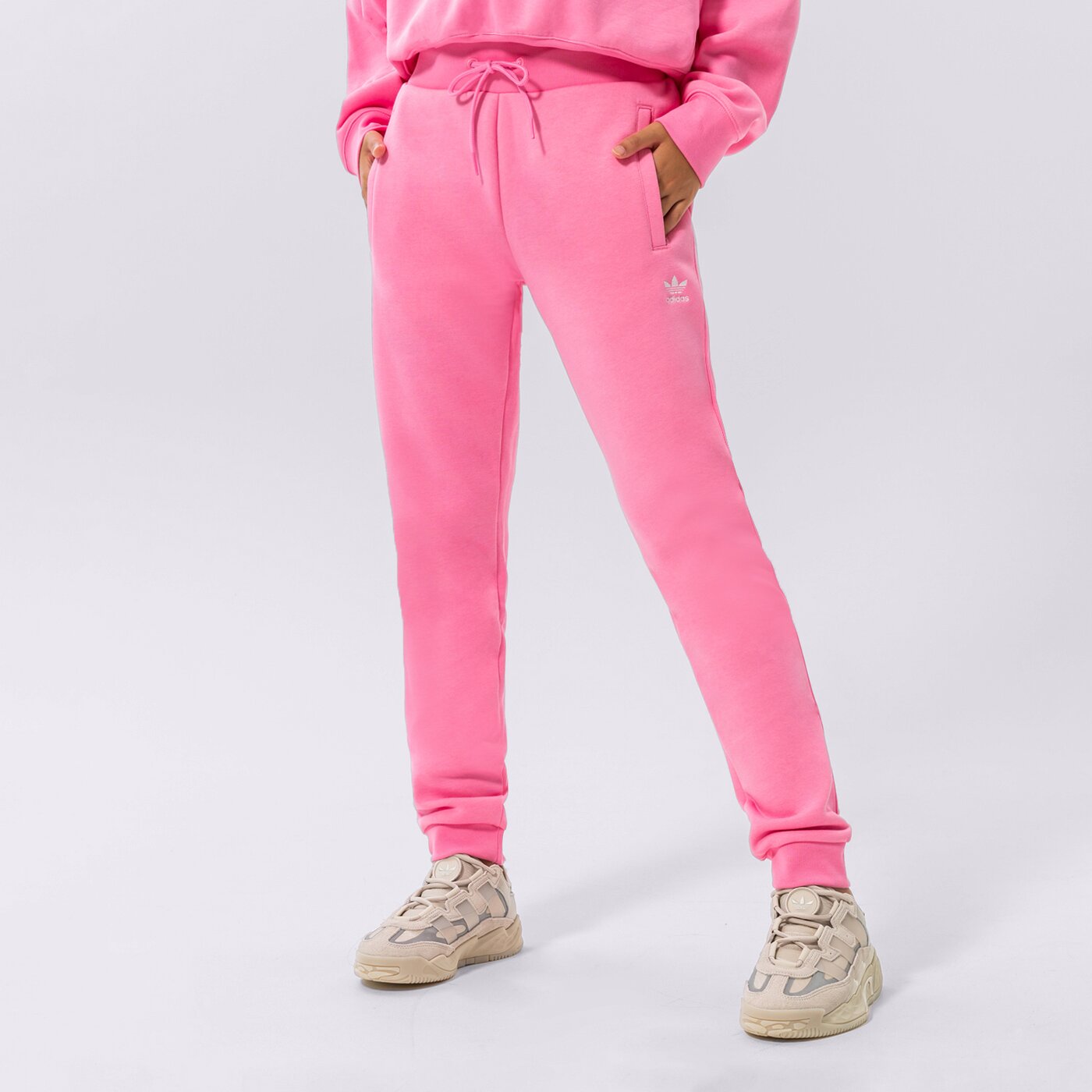 Дамски панталони ADIDAS ПАНТАЛОНИ TRACK PANT hj7848 цвят розов