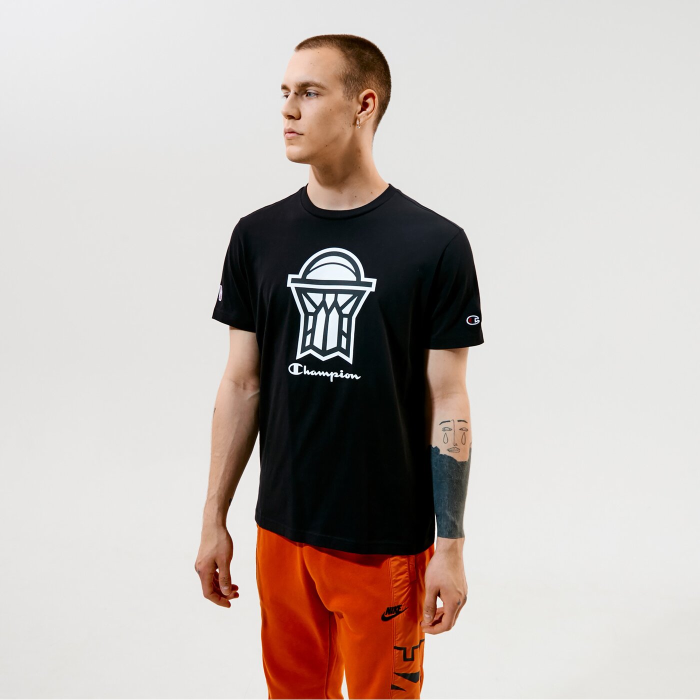 Мъжка тениска CHAMPION ТЕНИСКА CREWNECK ТЕНИСКА 215007kk001 цвят черен