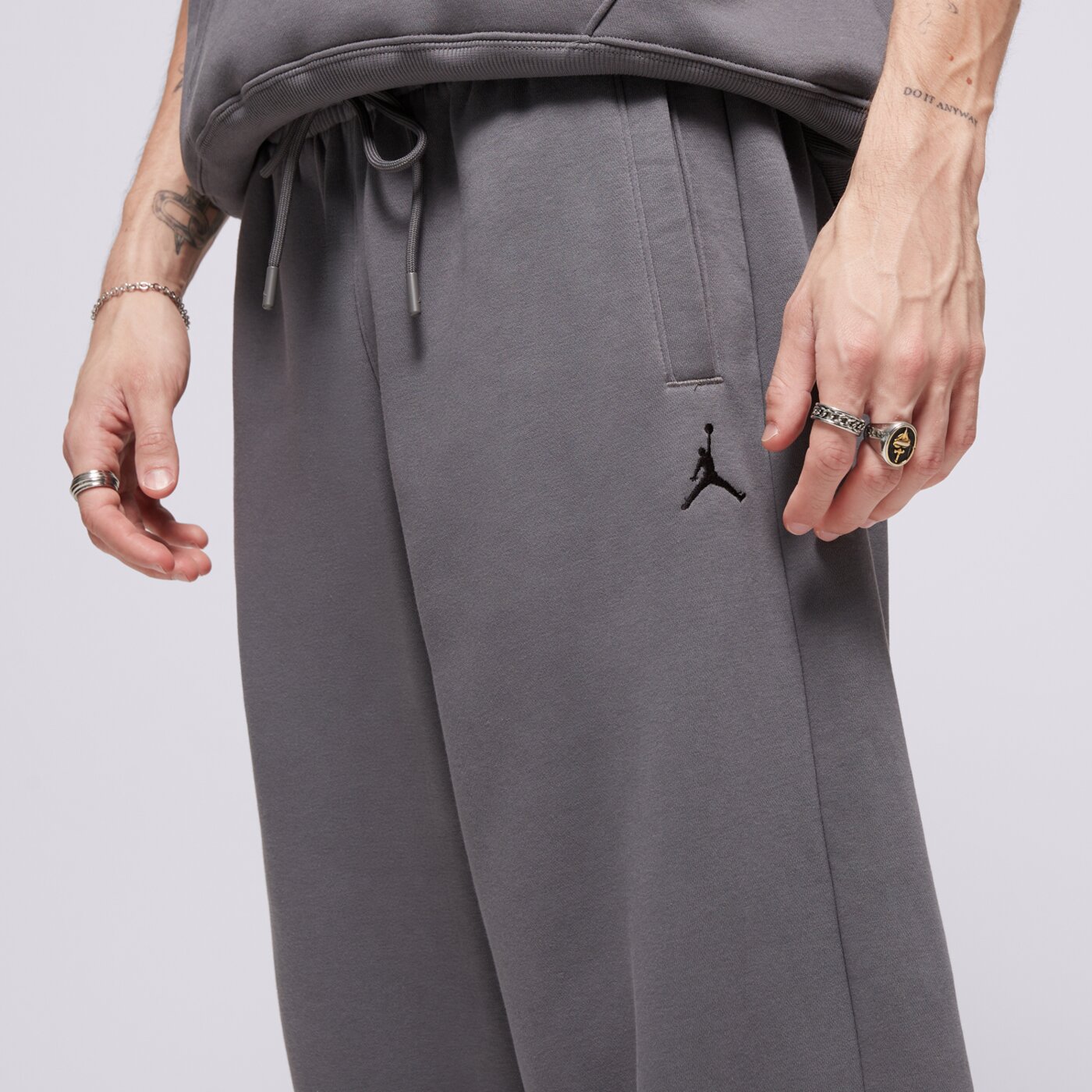 Мъжки панталони JORDAN ПАНТАЛОНИ JORDAN BROOKLYN FLEECE ib7238-068 цвят сив