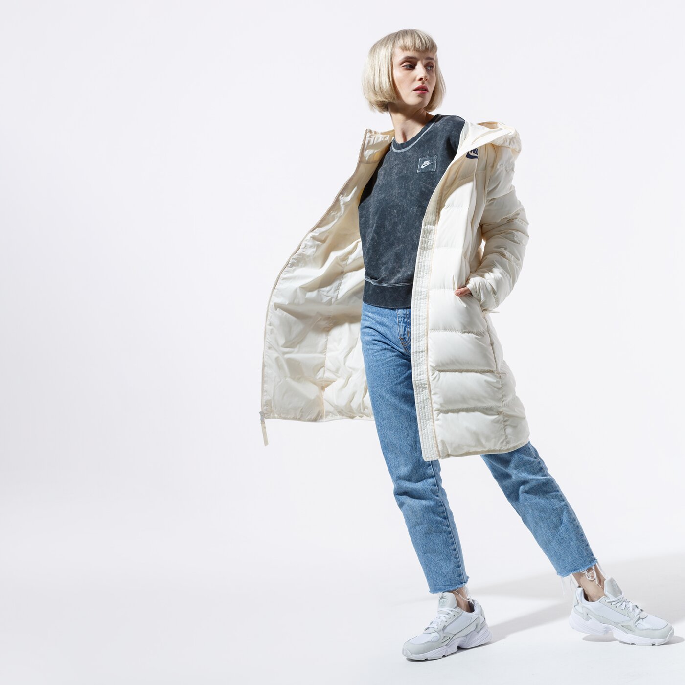 Дамски суичър NIKE СУИТЧЪР W NSW CREW FT REBEL bv2798-010 цвят черен