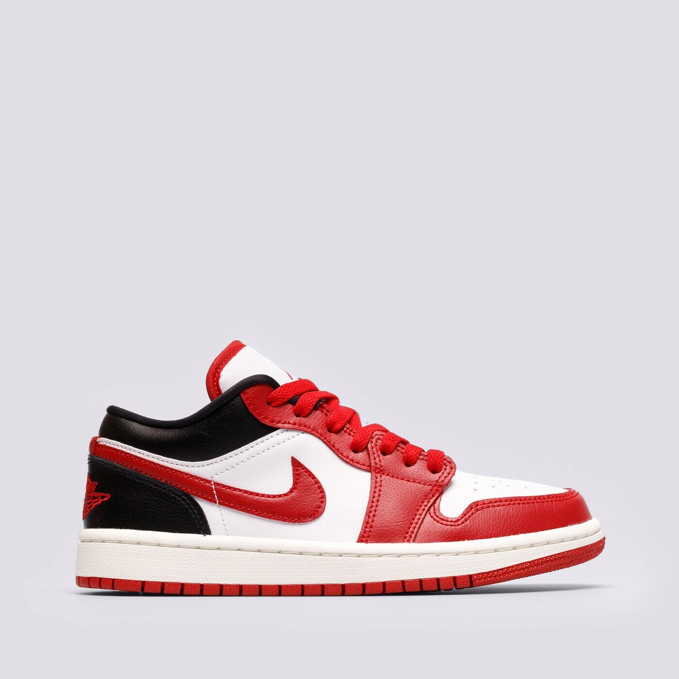 Дамски маратонки AIR JORDAN 1 LOW  dc0774160 цвят червен