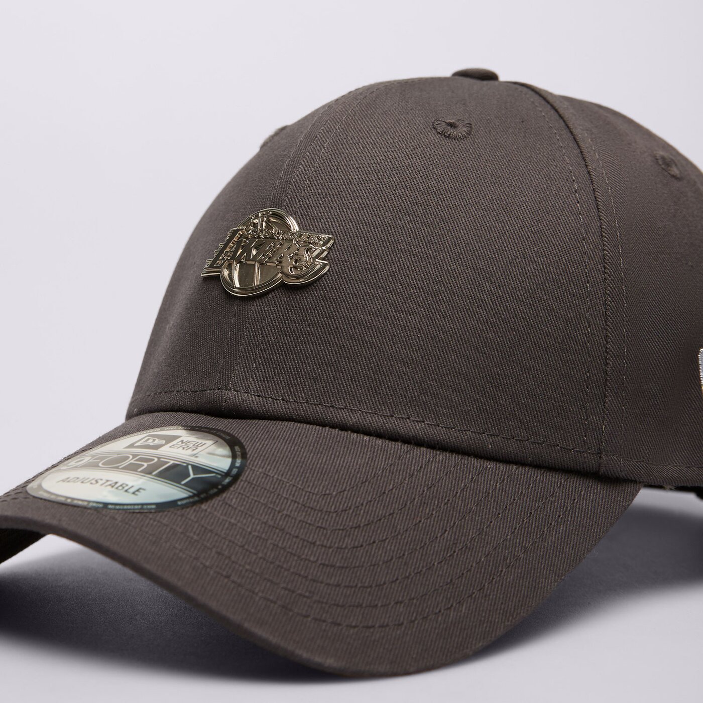 Мъжка шапка с козирка NEW ERA ШАПКА METALLIC PIN 940 LAKERS LOS ANGELES LAKERS GRH 60565152 цвят сив