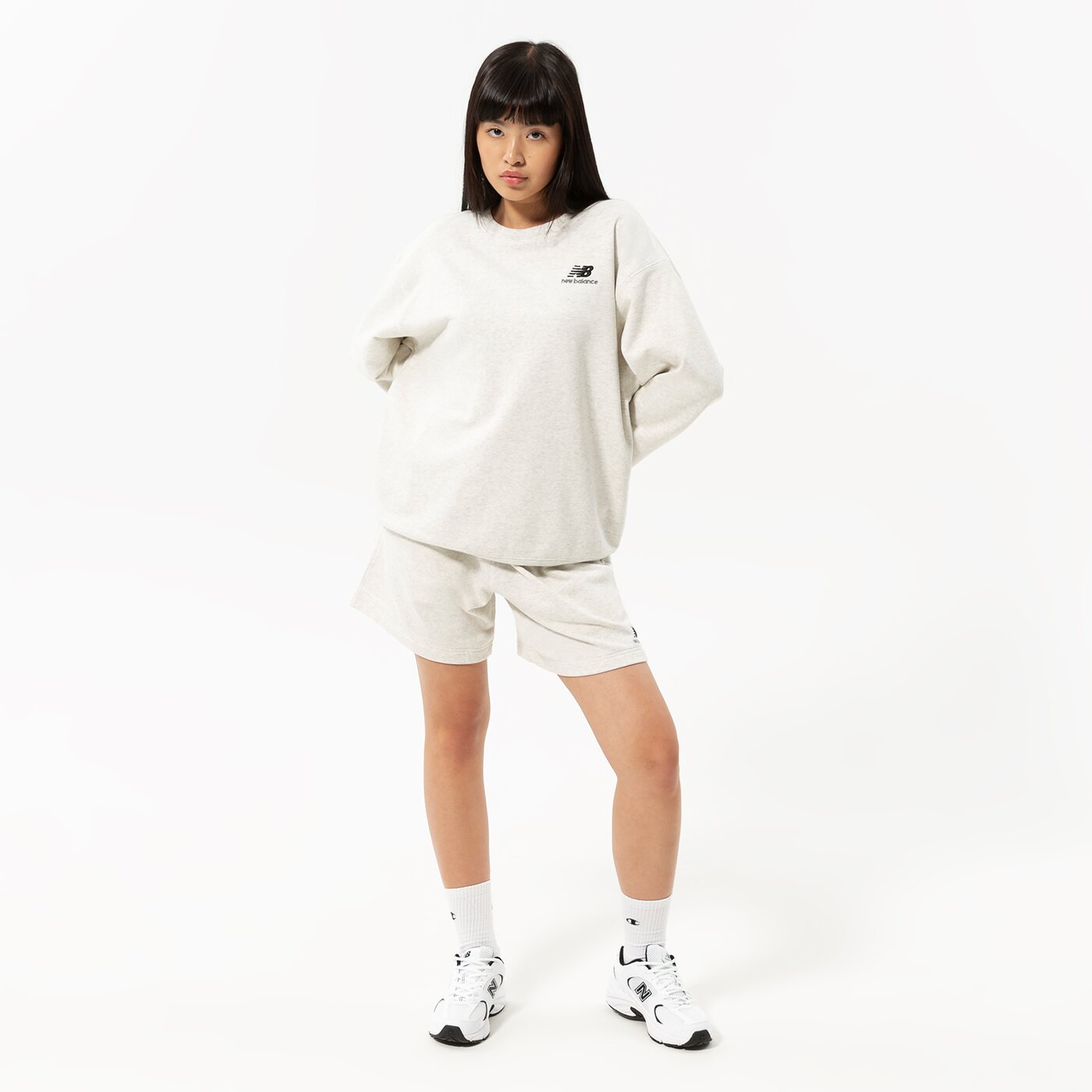 Мъжки суичър NEW BALANCE СУИТЧЪР NB ESSENTIALS UNI-SSENTIALS CREW ut21501sah цвят сив