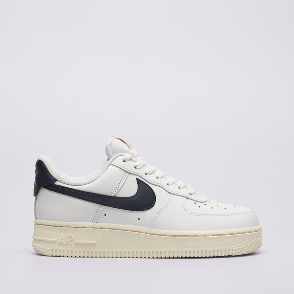 Дамски маратонки NIKE W AIR FORCE 1 '07 EasyOn  hj9122-100 цвят бял