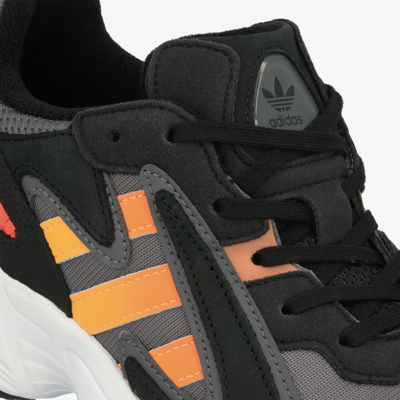 Детски маратонки ADIDAS YUNG-96 CHASM J ee7542 цвят черен