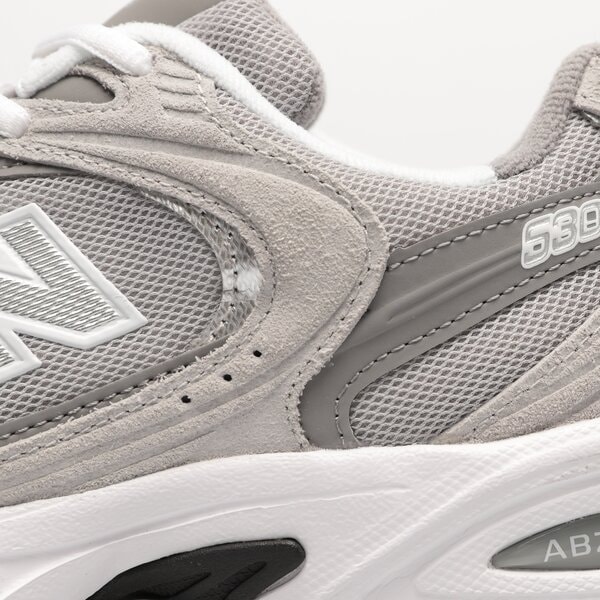 Дамски маратонки NEW BALANCE 530  mr530ck цвят сив