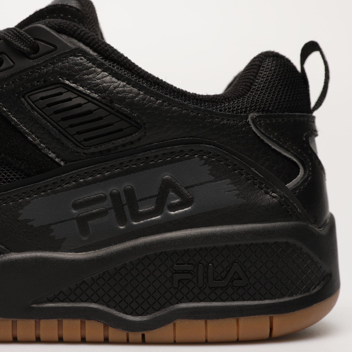 Мъжки маратонки FILA CORDA 1tm01832012 цвят черен