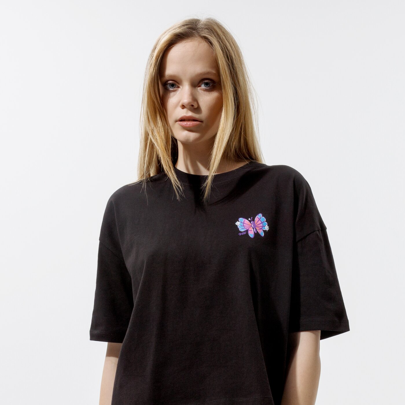 Дамска тениска VANS ТЕНИСКА FLUTTER S/S vn0a54vfblk1 цвят черен