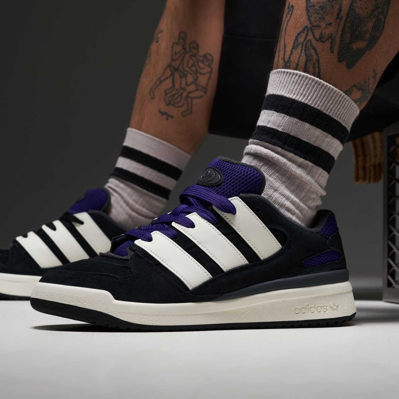 Мъжки маратонки ADIDAS FORUM2000 ji3278 цвят черен