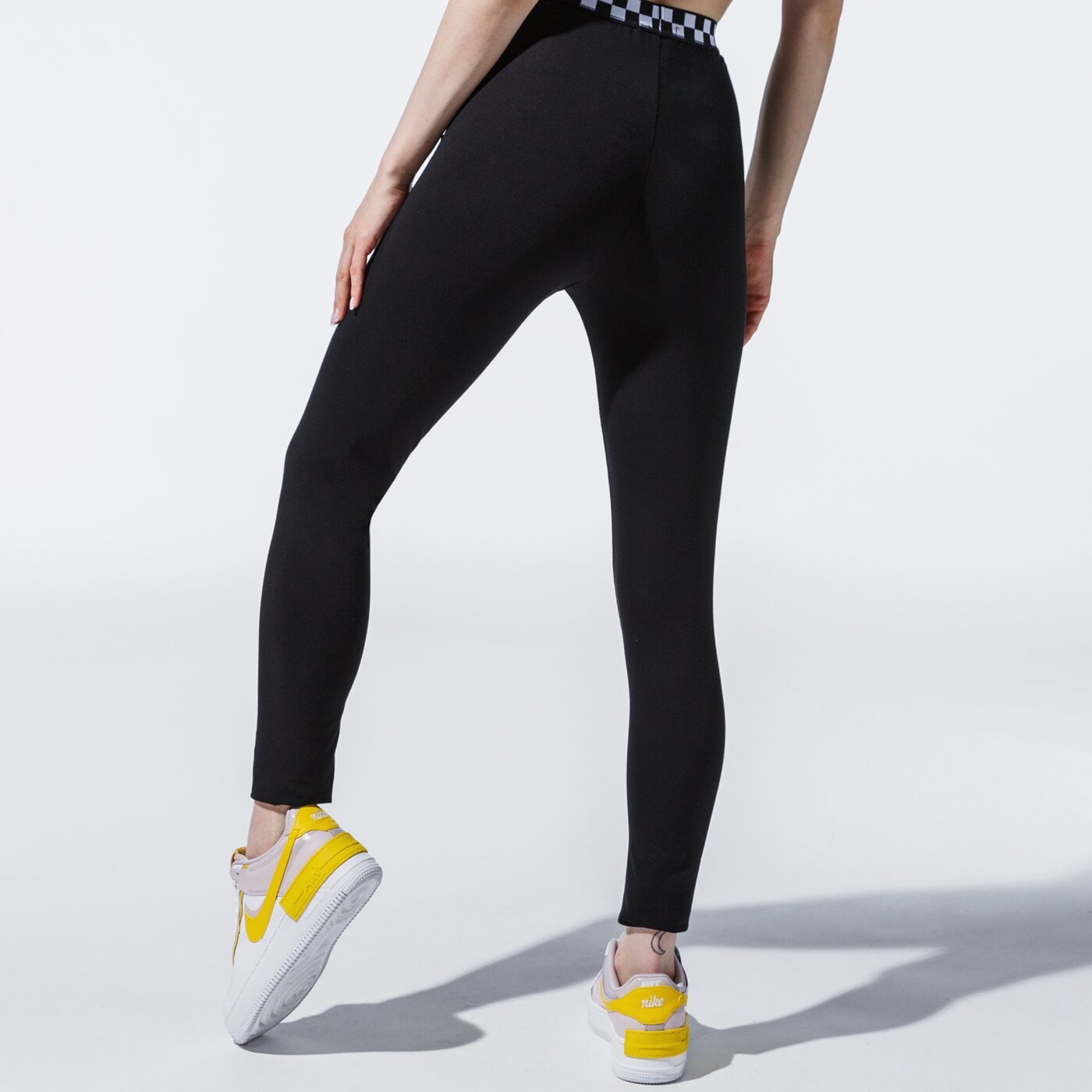 Дамски панталони VANS КЛИН WM BLADEZ CHECK LEGGING BLACK vn0a5an4blk1 цвят черен
