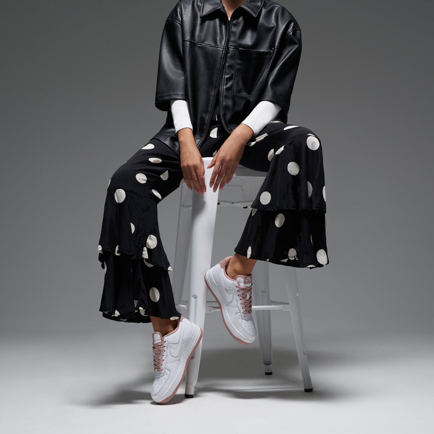 Дамски маратонки NIKE W AIR FORCE 1 '07 MINI JEWEL ib6543-100 цвят бял