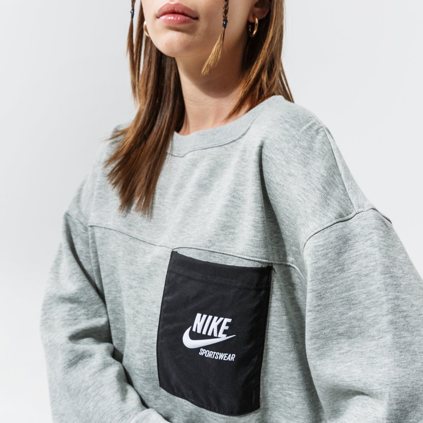 Дамски суичър NIKE СУИТЧЪР W NSW FLC CREW HTG dd5669-063 цвят сив