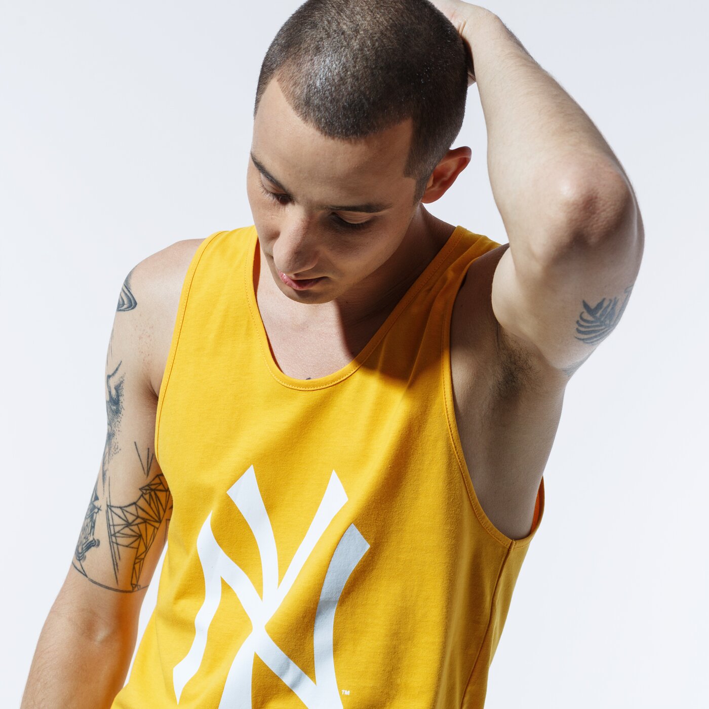 Мъжка тениска NEW ERA ПОТНИК MLB TEAM LOGO ПОТНИК NEYYAN AGD 12369816 цвят жълт