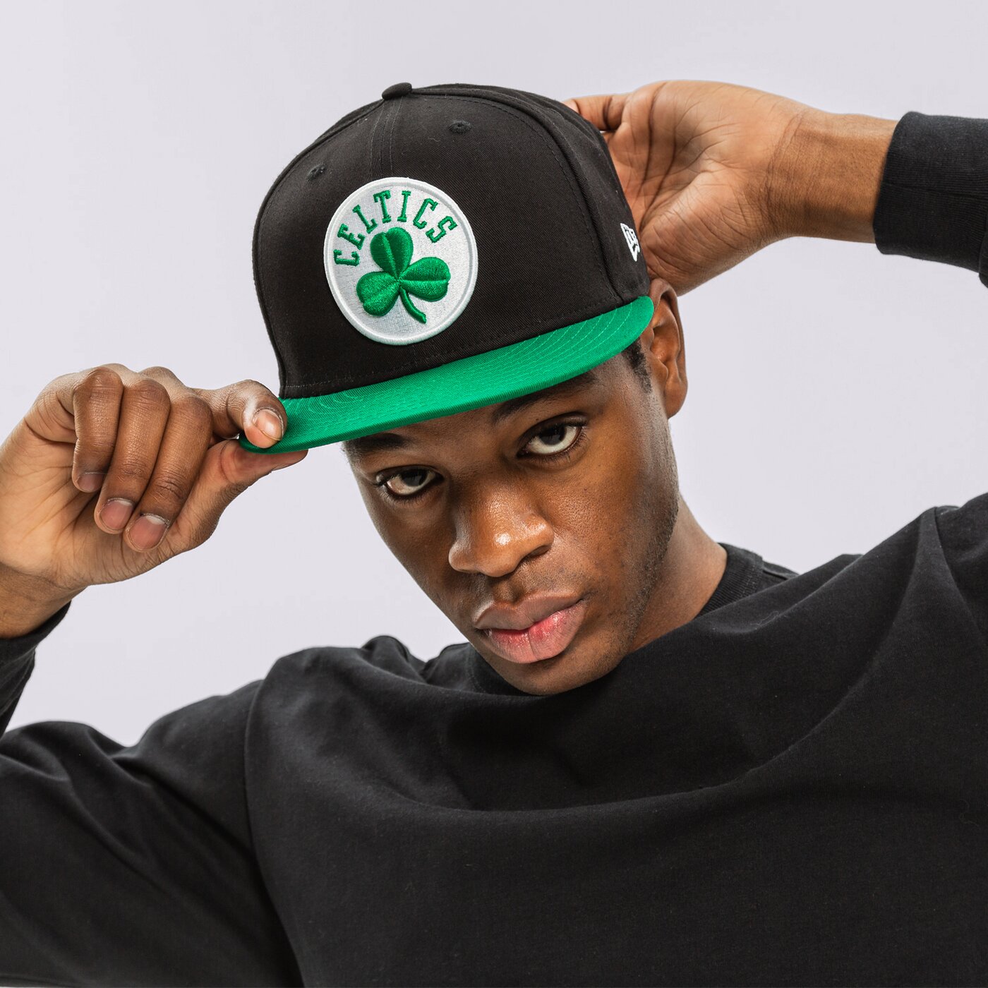 Мъжка шапка с козирка NEW ERA ШАПКА NBA ESSENTIAL 9FIFTY CELTICS BOSTON CELTICS BL 12122726 цвят черен