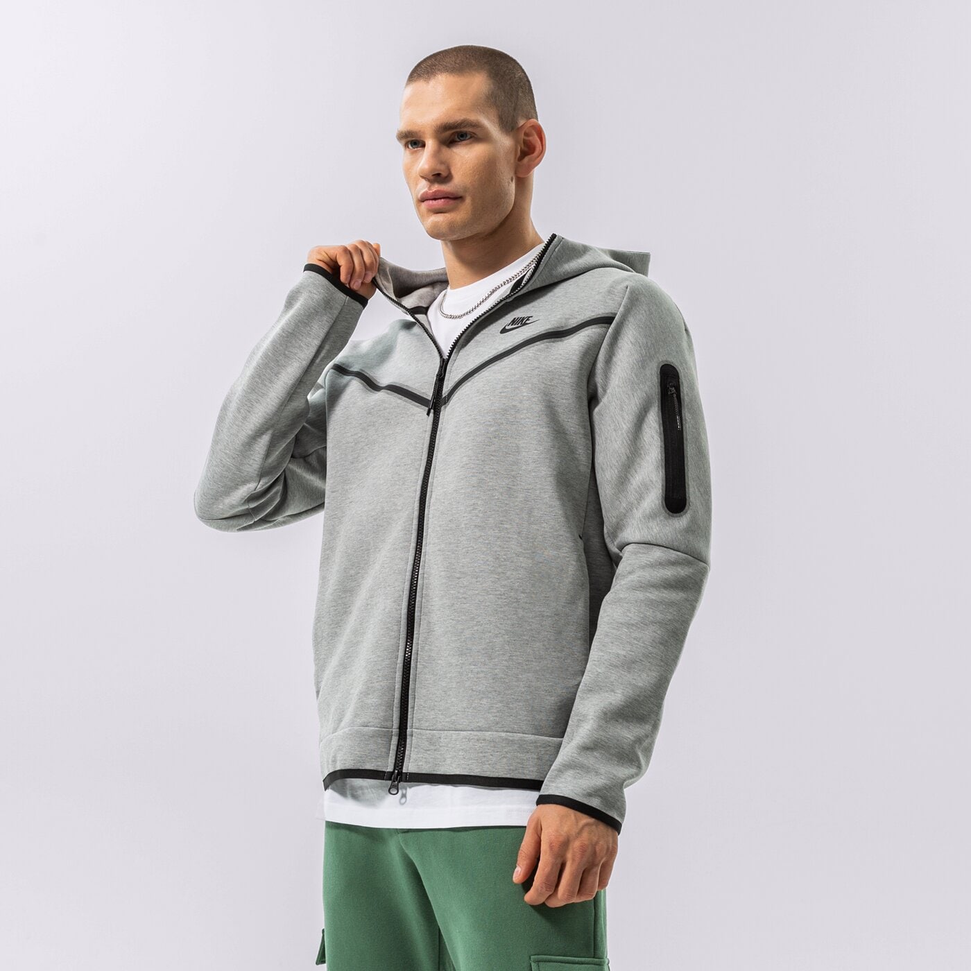 Мъжки суичър NIKE СУИТЧЪР С КАЧУЛКА SPORTSWEAR TECH FLEECE cu4489-063 цвят сив