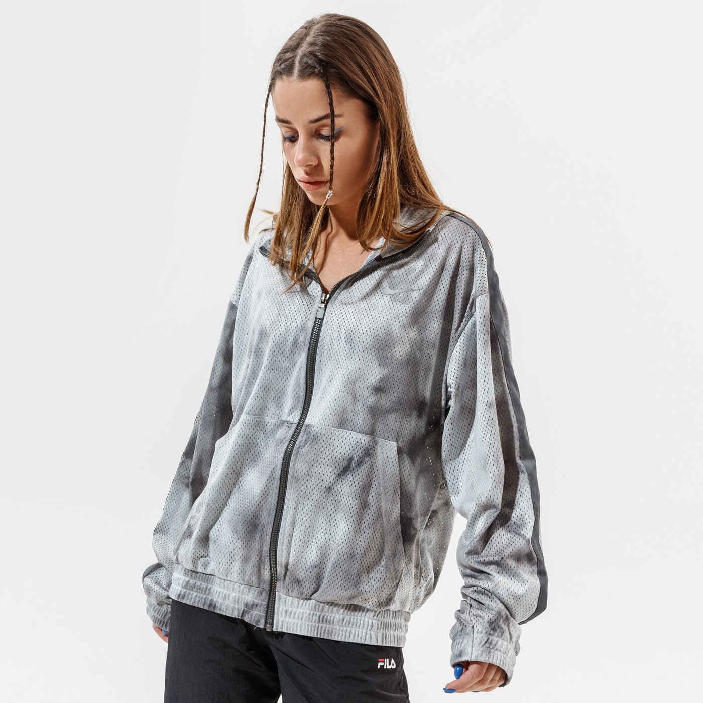 Дамско преходно яке NIKE ЯКЕ W NSW ICN CLSH JKT MESH AOP cz9318-084 цвят сив