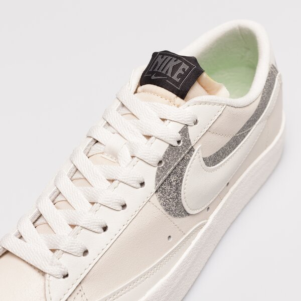 Мъжки маратонки NIKE BLAZER LOW PRM dq7671-001 цвят бял
