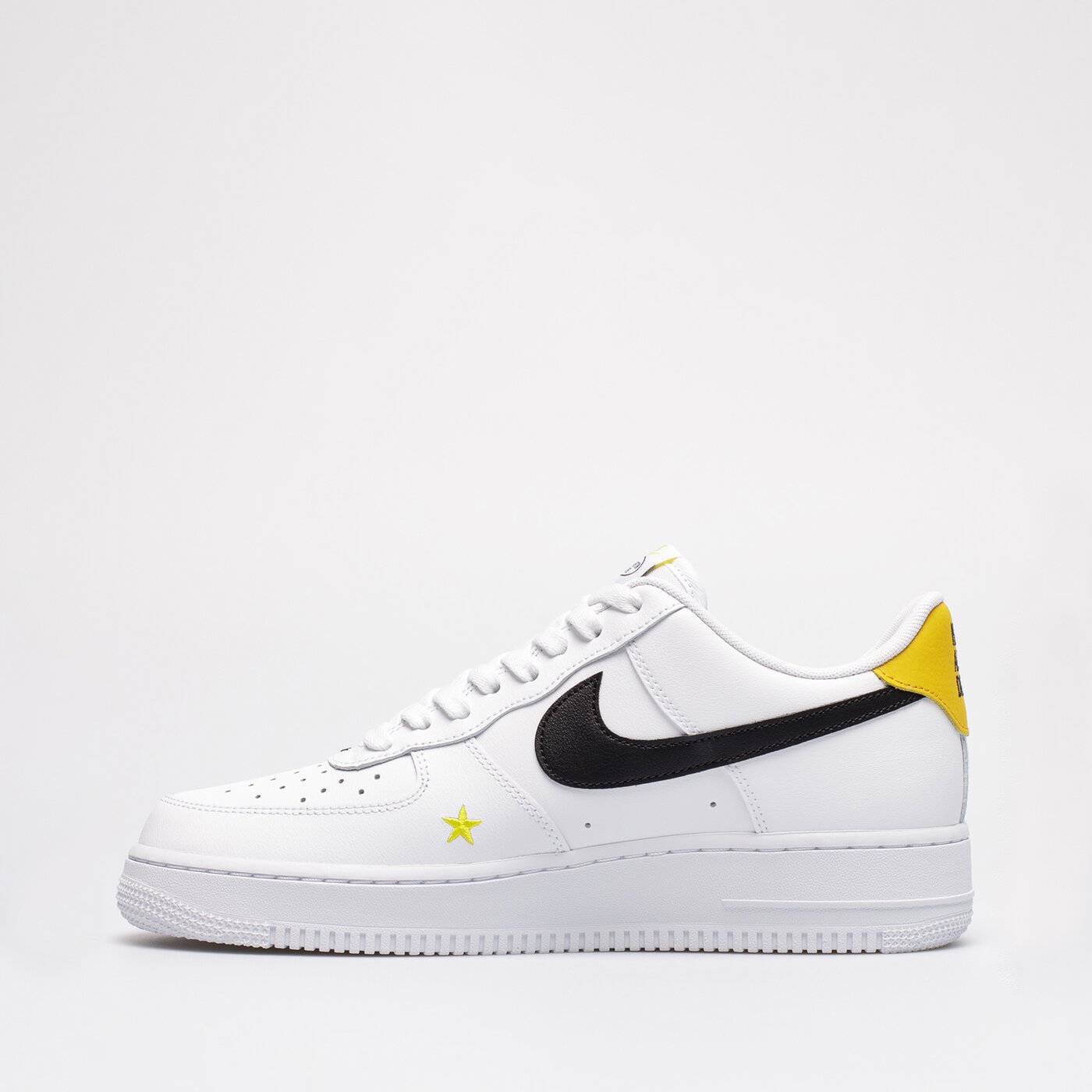 Мъжки маратонки NIKE AIR FORCE 1 '07 LV8 2 dm0118-100 цвят бял
