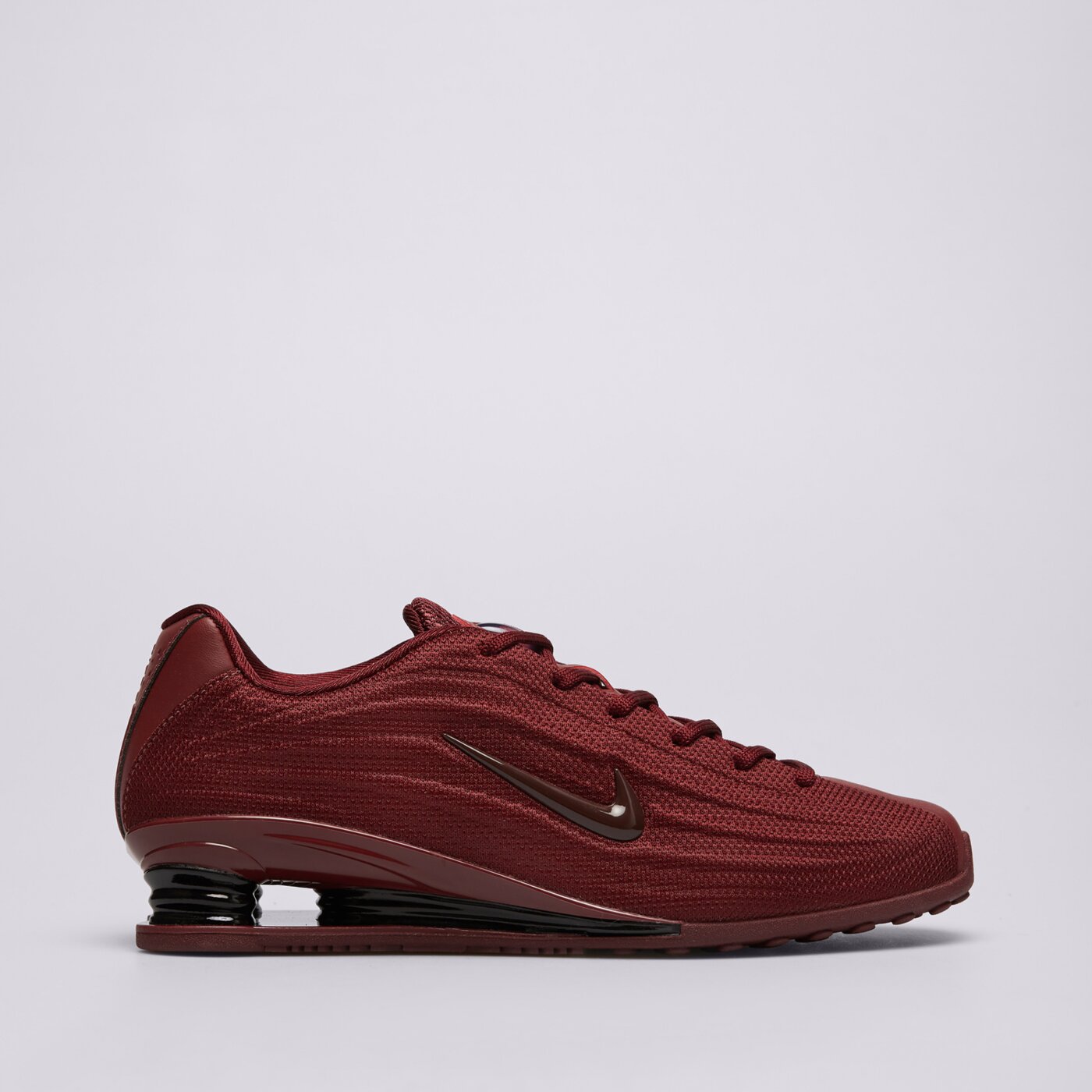 Дамски маратонки NIKE W SHOX Z hq7540-600 цвят бордо