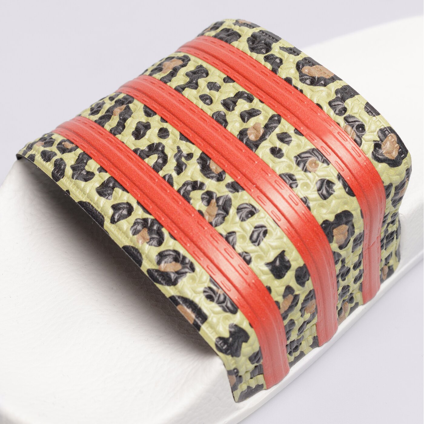 Дамски чехли и сандали ADIDAS ADILETTE fx5845 цвят многоцветен