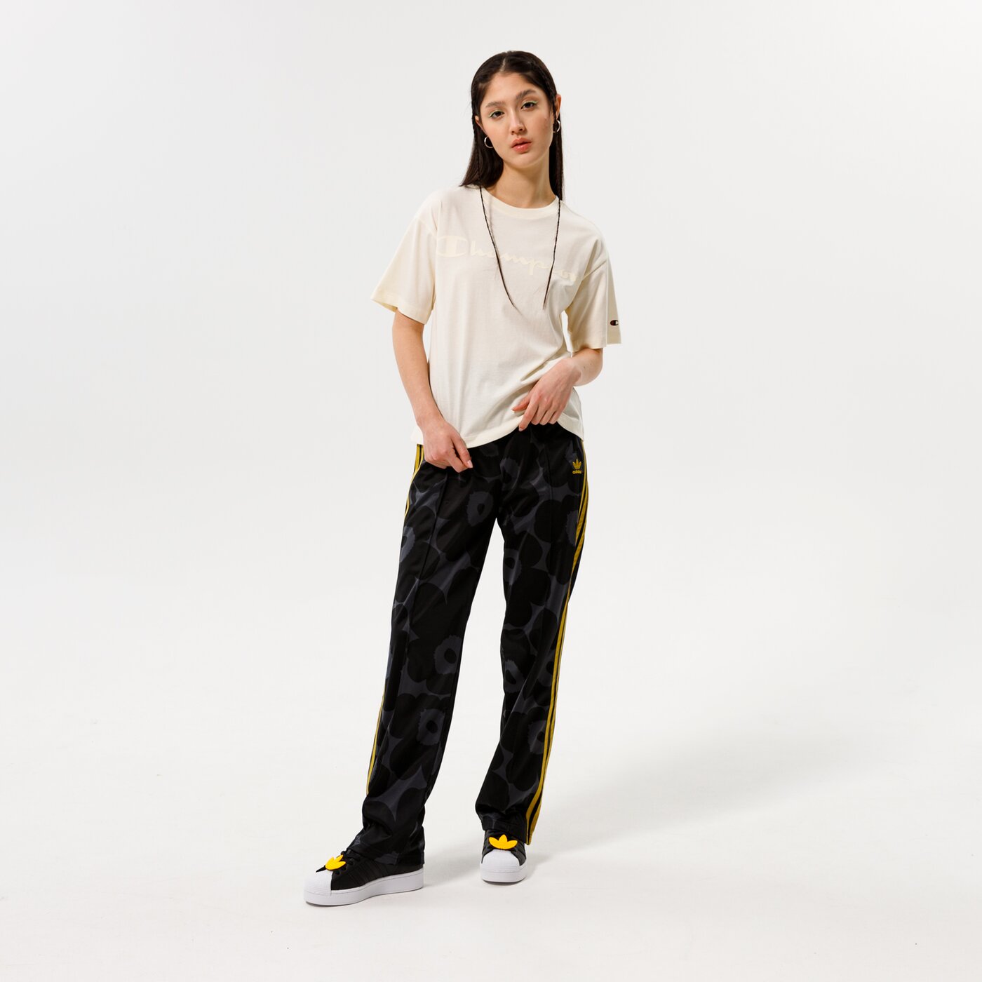 Дамски панталони ADIDAS ПАНТАЛОНИ TRACK PANT h20411 цвят черен