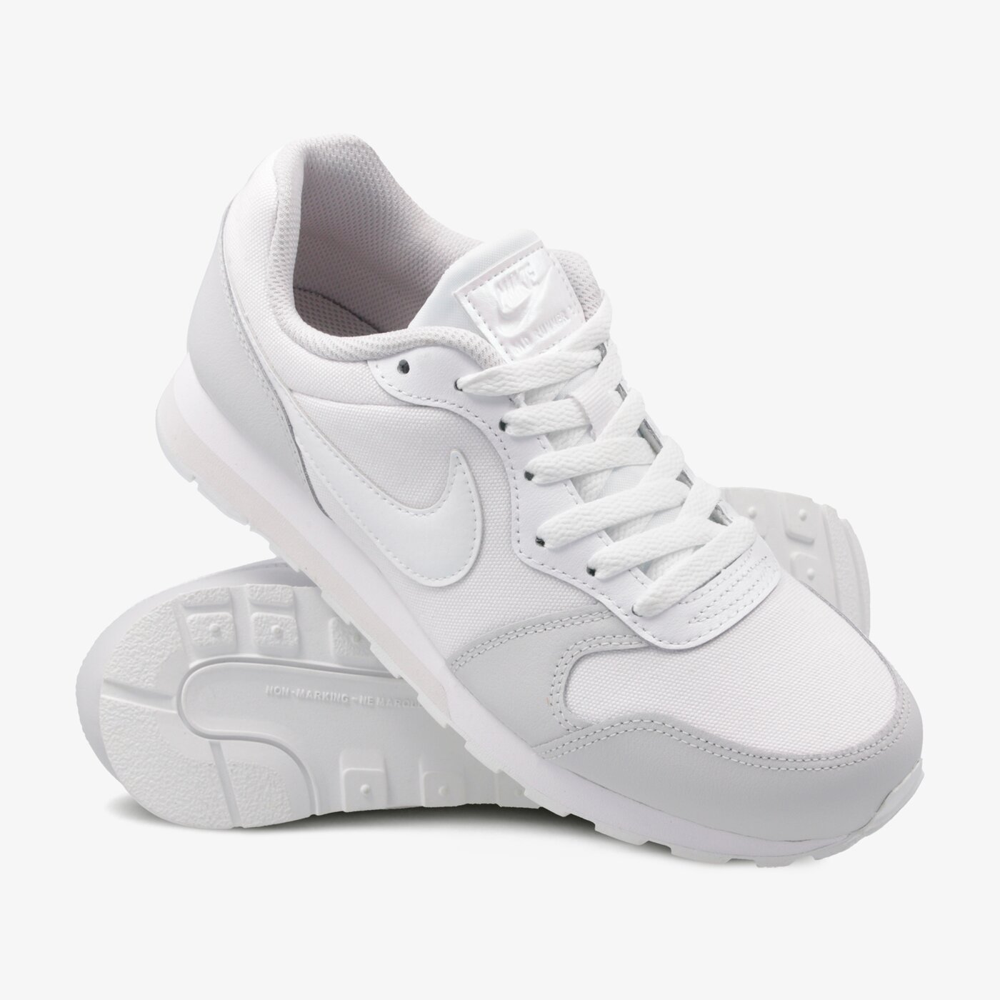 Детски маратонки NIKE MD RUNNER 2 (GS) 807319-100 цвят бял