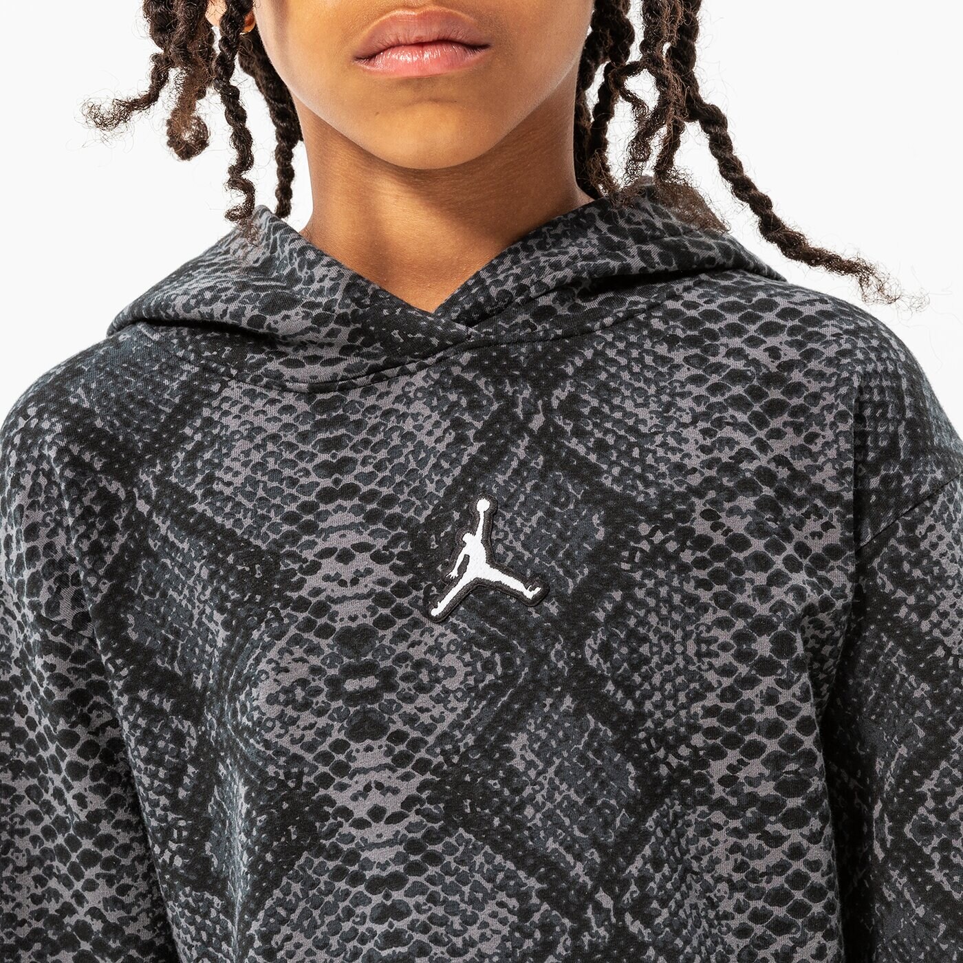 Детски суичър JORDAN СУИТЧЪР С КАЧУЛКА ESSENTIALS SNAKE PO GIRL 45b311-023 цвят черен