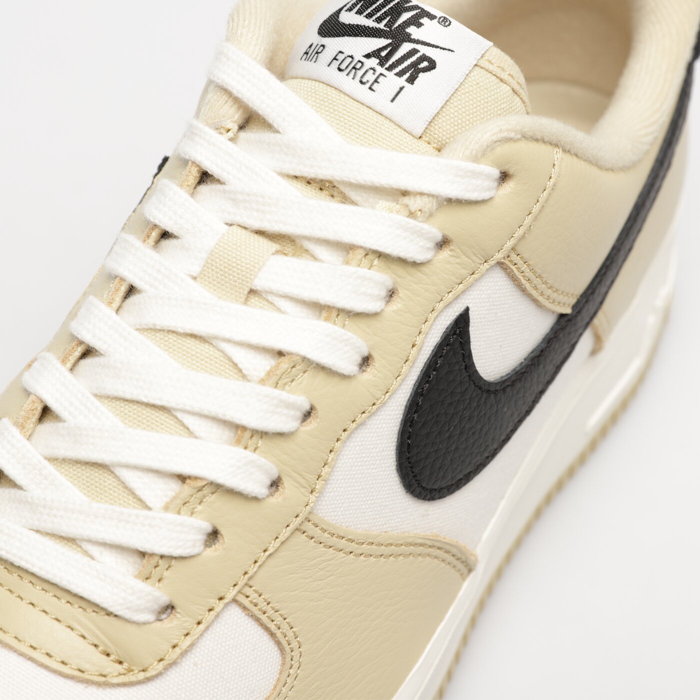 Мъжки маратонки NIKE AIR FORCE 1 '07 LX dv7186-700 цвят бежов