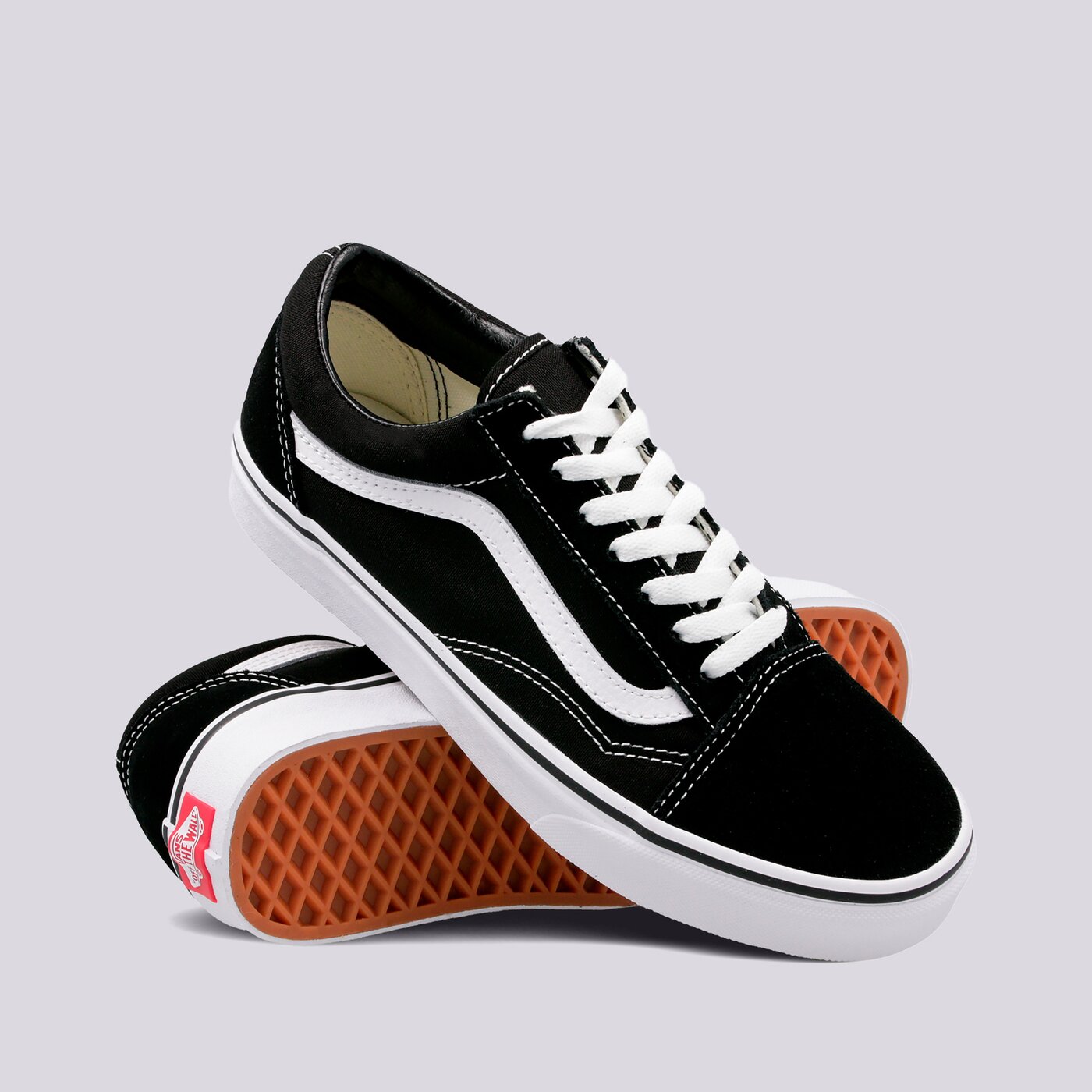 Дамски маратонки VANS OLD SKOOL  vn000d3hy281 цвят черен