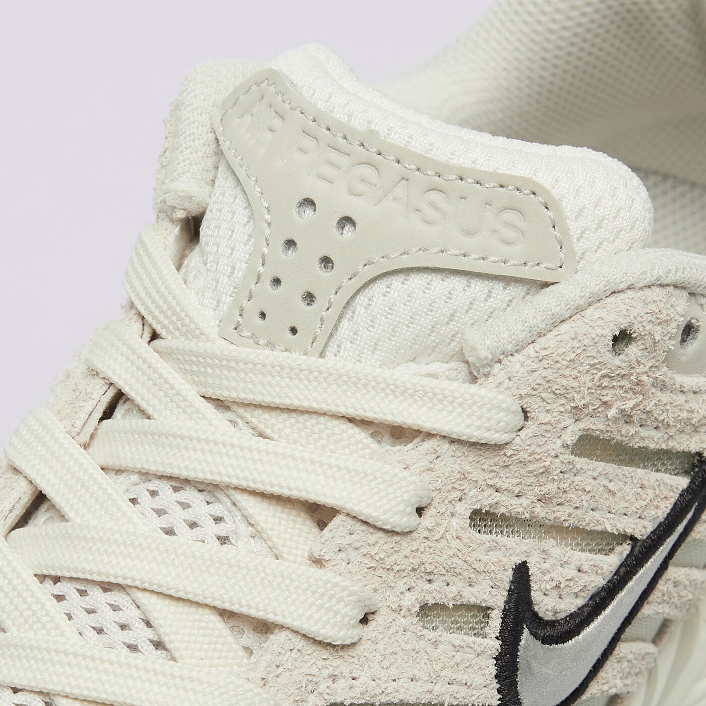 Дамски маратонки NIKE W AIR PEGASUS 2005 SDE  hj5271-002 цвят бежов