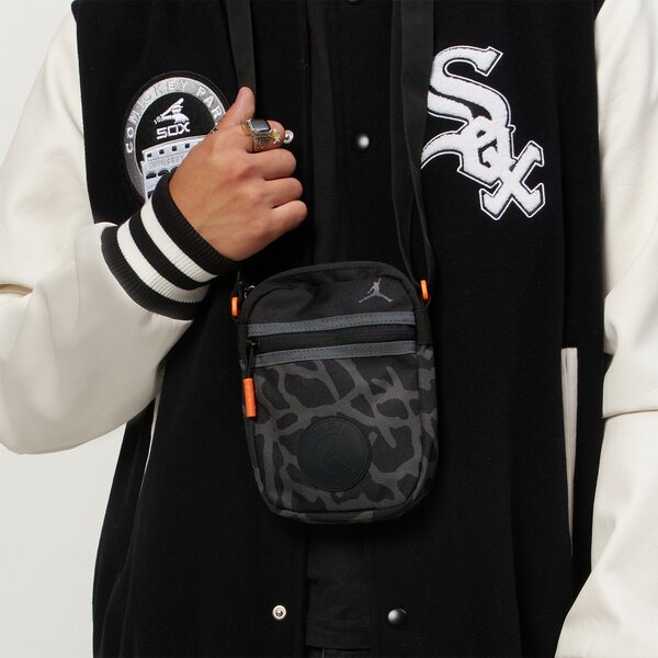 Дамски сак JORDAN ЧАНТА PSG FESTIVAL BAG 9a0803-023 цвят черен