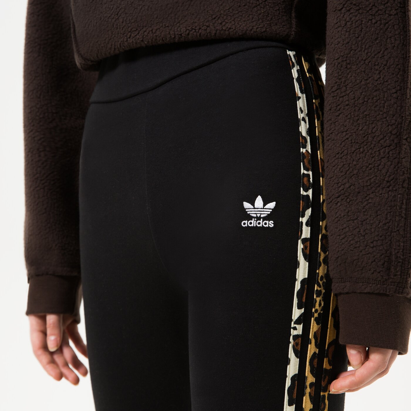 Дамски панталони ADIDAS КЛИН 3 STRIPES TIGHT hb4767 цвят черен