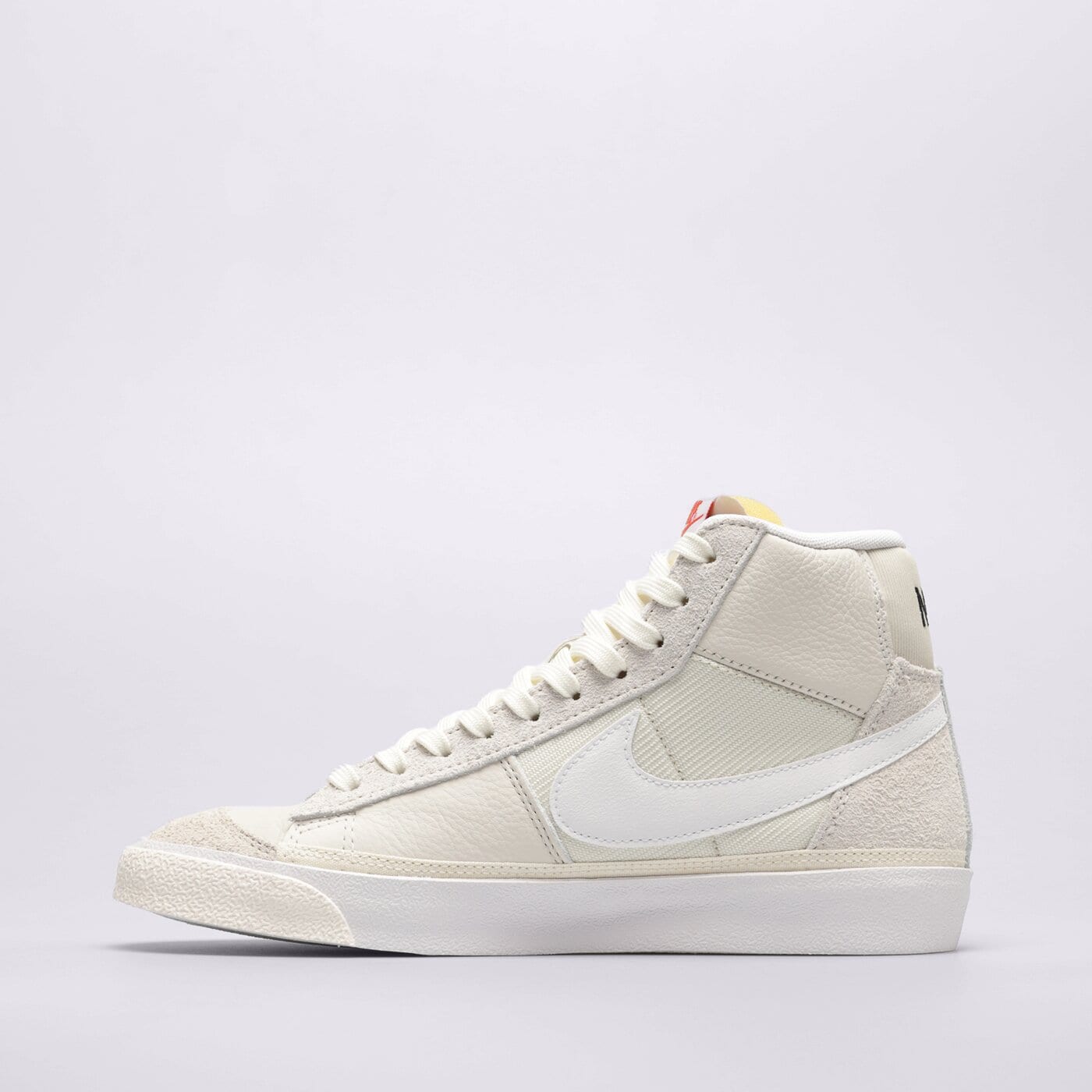 Мъжки маратонки NIKE BLAZER '77 PRO CLUB dq7673-003 цвят бежов