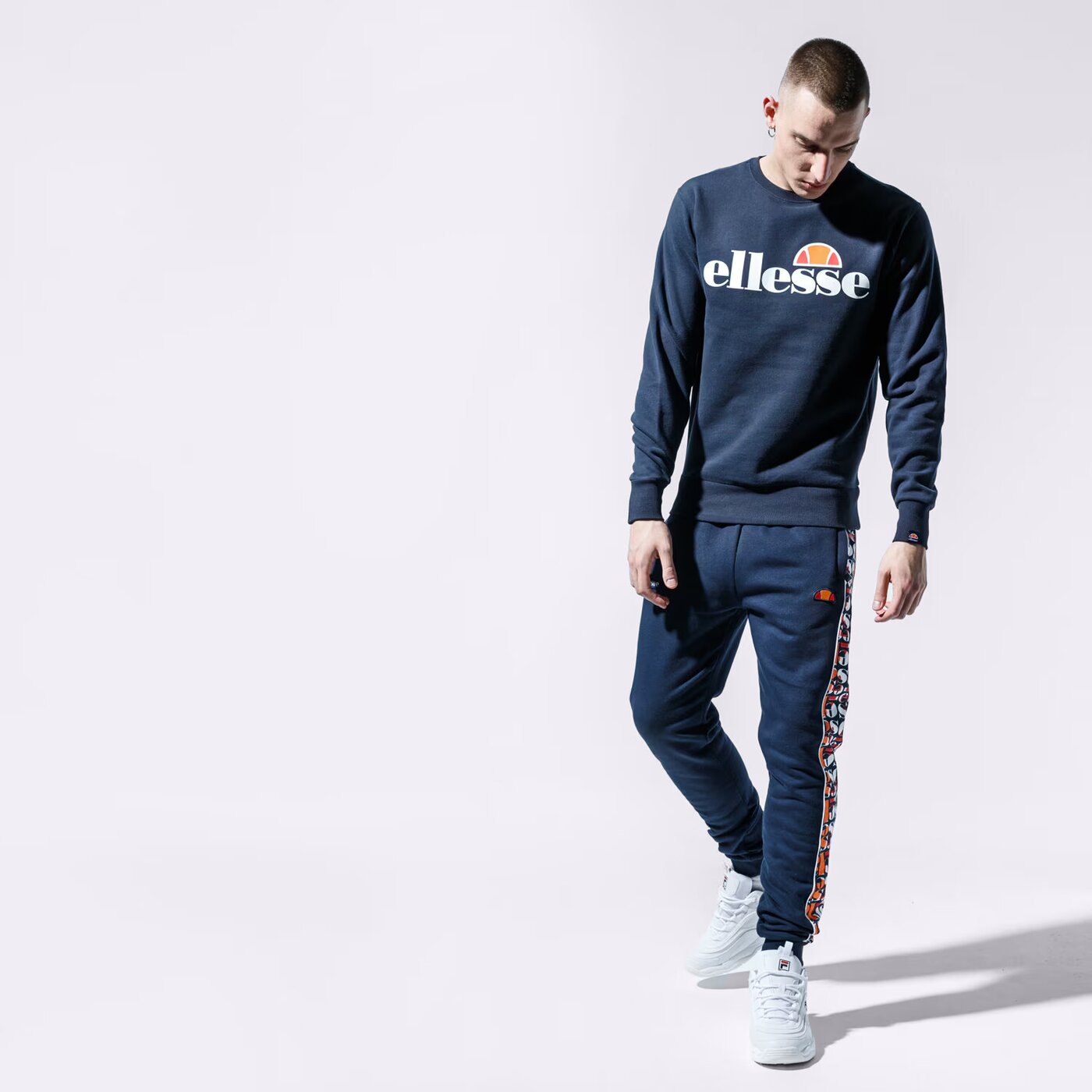 Мъжки суичър ELLESSE СУИТЧЪР SL SUCCISO NAVY shc07930429 цвят тъмносин